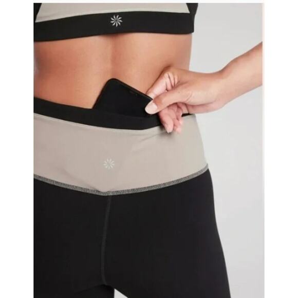 Athleta Chroma 7/8 Legging in Powervita Beige Black Criss Cross Waist M - Picture 4 of 12